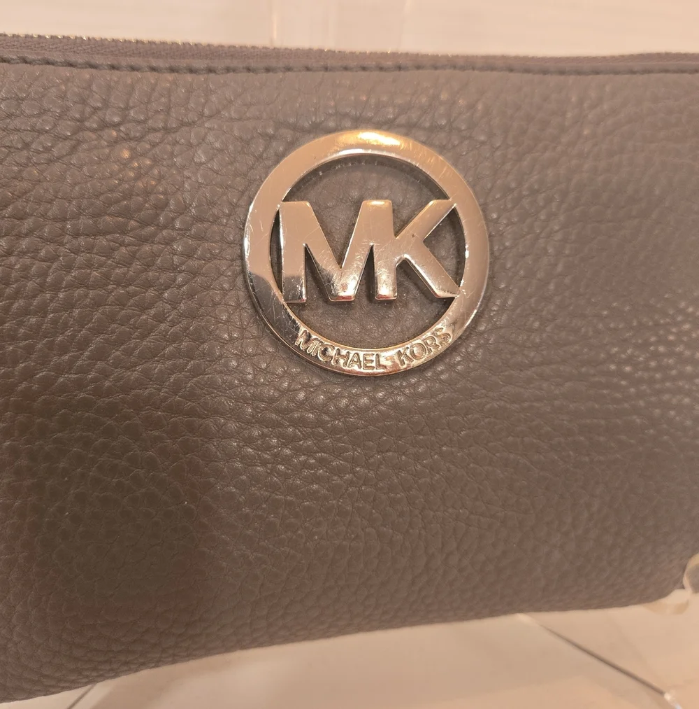Michael Kors Fulton Large Gray Pebbled Leather Glam Y2K Wristlet Clutch